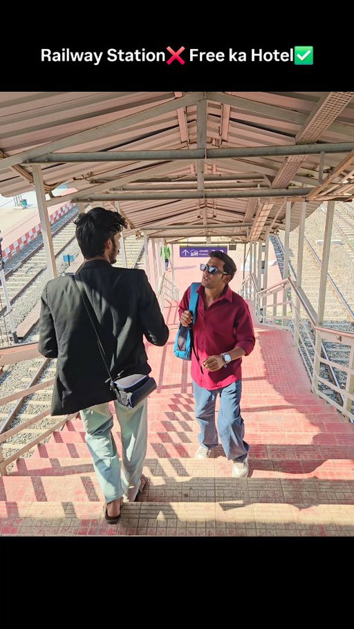 POV- FREE AC Hotels for Delay train🚉
.
.
Follow for more @technoteacher__
.
#indianrailway #railway #irctc #train #travel