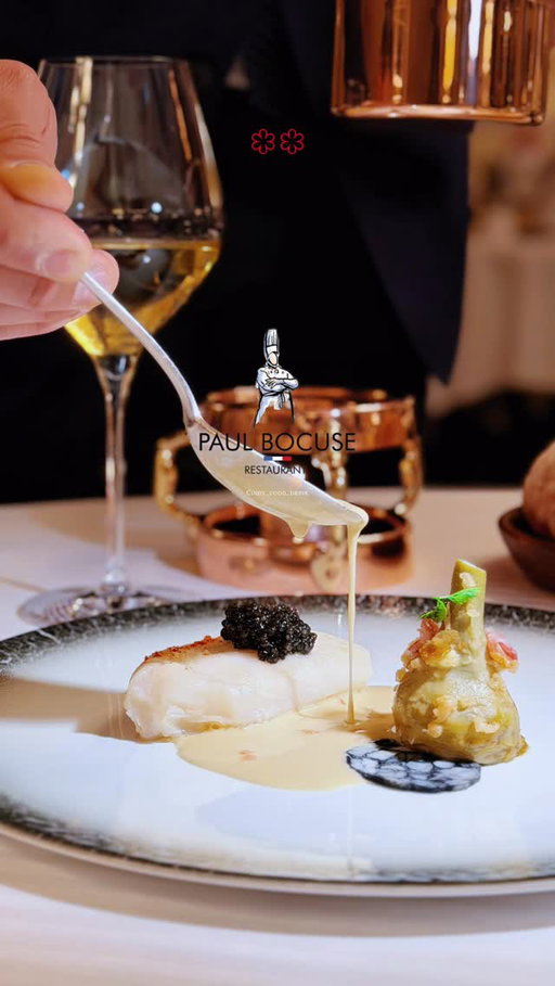 🌟✨ Une soirée à jamais gravée dans ma mémoire…

From lunch at @maisonsbocuse Brasserie Le Nord to dinner at the pinnacle of French gastronomy — what a day, Lyon. 🇫🇷 Un immense merci to the entire Bocuse team for the world-class hospitality, the flawless service, and for carrying Monsieur Paul’s legacy with such grace and passion. 🙏❤️ @paulbocuse_officiel 

Tonight: @paul_bocuse_le_restaurant Restaurant Paul Bocuse, L’Auberge du Pont de Collonges. A temple. 55+ years at the summit of French gastronomy — you feel it the moment you walk through the door. 🏛️ Many thanks @reinhardt.gilles @louis_morin_mof @vincentlerouxpb 

The Blue Lobster Spring Fricassee — sweet, tender, impossibly fresh. Light yet luxurious, like the first warm breath of spring. 🦞🌿

The Sole “Fernand Point” — a tribute to the master who trained Bocuse himself. Gratinéed to a golden finish, butter-kissed and eternal. Absolument parfait. 🐟

And then… le grand moment. 👑 The bladder arrives tableside — the room holds its breath — and is pierced with ceremony. The Truffled Bresse Chicken PDO cooked in a bladder is THE dish of a lifetime. Perfumed with black truffle, bathed in a morel cream sauce that feels like the most beautiful dream. Theatre, history and flavour in one transcendent bite. If you eat ONE dish in France before you die — let it be this. 🍄🖤

The cheese trolley brought Lyon’s finest — the legendary Saint-Marcellin, gloriously runny, tasting purely of its terroir. 🧀 

And the iconic desserts trolley! Paris-Brest, mille-feuilles, île flottante… Les délices et les tentations. 🍰

📍 @reinhardt.gilles @paul_bocuse_le_restaurant 
#RestaurantPaulBocuse #BresseChicken #LyonGastronomie #foodietravel