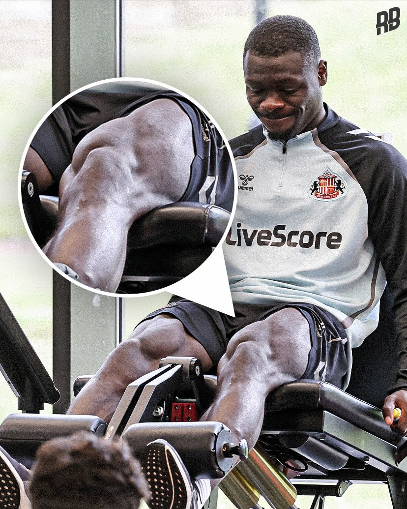 This is actually mad… Sunderland posted this picture of Brian Brobbey and it got me thinking back to when he came up against Ruben Dias and Cole Palmer in the past 😭🤯

His strength is UNMATCHED in the Premier League 😤