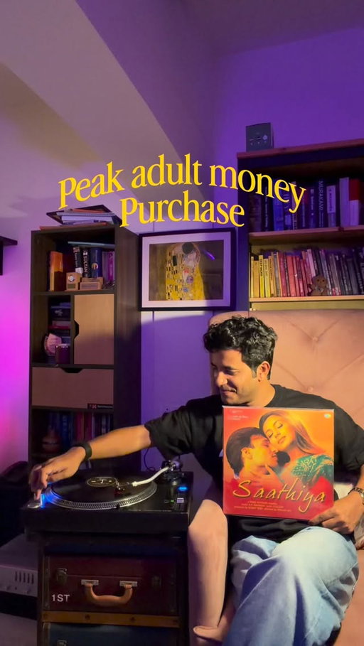 Thank you @vidushak bhai for introducing me to vinyl world ❤️🥰 
And Maine ye @rhythmgears se liya hai Jaipur me , bahut hi amazing shop hai ❤️🥰