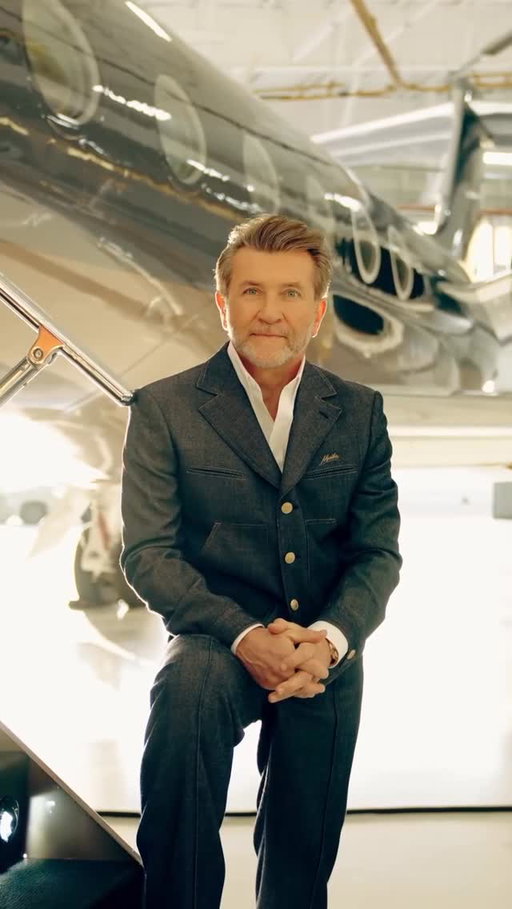 @robertherjavec in @musika couture for the cover of Jetset Magazine! @jetsetmag 🔥 #MUSIKANY 

Here’s a behind the scenes look of how the shoot came together!

Stylist: @dariusbaptist 
Photography: @guerinblask 
Grooming: @michelledemilt 

#JetsetMagazine #RobertHerjavec #Mensfashion