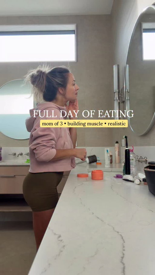 Here’s how we’re getting 130g+ protein and around here, we’re serving up strength alongside pizza without the side of burnout–
.
Like this post ❤️ and Comment “smoothie” ⬇️ and I’ll send you the delicious key lime pie 🍋‍🟩🥧 smoothie recipe and details of all the eats 

Hi! I’m Madeline and I don’t waste time on fitness trends, so here you’ll find strategy over quick fixes and an approach that works for moms in the thick of it to feel confident in their skin while setting themselves up to age well with simple enough workouts that your stage 5 clinger is welcome too
.
Now is such a great time to follow along– we’re about to start the Spring Move Together challenge aligning workouts and nutrition for the perfect pre-summer push!
.
Breakfast– are you team sweet or savory? Normally I’m savory, but I LOVE citrus in the summer
.
.
#fulldayofeating #highproteinrecipes #postpartumjourney #toddlermomlife #easyrecipes