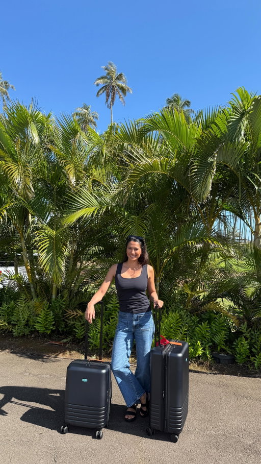 Less chaos, more adventure ✈️

When you find accessories that actually make traveling easier, you keep them.

Packing for multiple destinations and climates just got easier. 

I’ve been loving this set from @bagsmart_official —especially the built-in weight indicator handle (because I’m usually the one paying overweight fees 😄).

Link in bio for your next trip.
#bagsmart #bagsmarttravel #luggage #traveltips #travelessentials