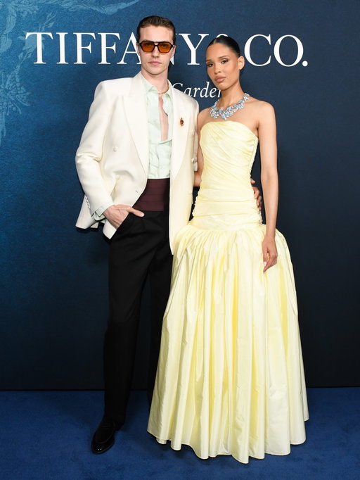 Nara Smith, Lucky Blue Smith, Rosé, Rosie Huntington-Whiteley & more for the 2026 Tiffany & Co. Blue Book Collection Launch: “Hidden Garden”

Styling by Thomas Kikis, Hair by Timothy Aylward, Makeup by Angie Mar for Nara Smith
Styling by Thomas Kikis for Lucky Blue Smith
Styling by Aeri Yun, Manicure by Betina Goldstein for Rosé
Styling by Emma Morrison, Makeup by Soo Park for Rosie Huntington-Whiteley
Styling by Warren Alfie Baker for Diego Boneta
Makeup by Stoj for Olympia of Greece
Styling by Jordan Dorso for Valentina Ferrer
Hair by Christopher Naselli, Makeup by Dani Parkes for Tylynn Graham

#TiffanyBlueBook #TiffanyAndCo