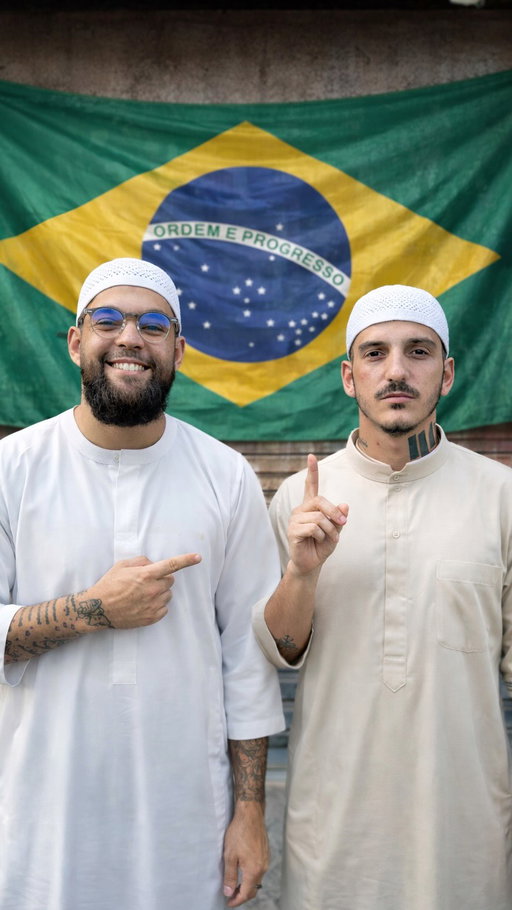 🇧🇷 Meet Brasil’s favela Muslims! A controversial but growing community located in one of São Paulo’s biggest favelas 👀 

#travel #viral #travelgram #travelling #instatravel #brasil #brasil🇧🇷 #brazil #sp #saopaulo #islam #muslim #mosque #viajante #viajar #dnzhtravels