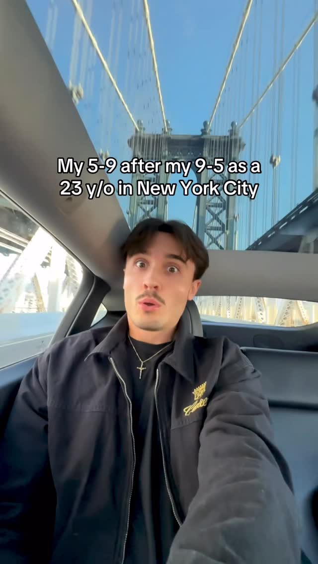 My 5-9 after my 9-5 in New York City 🗽 

#marketingjob #nyc #yankees #dayinalife