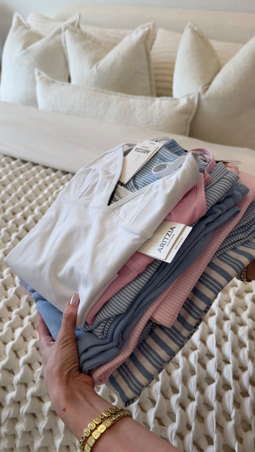 It’s soooo hard to pick a favourite 💗😍 @aritzia lounge sets!! Comment LOUNGE for details #aritzia #aritziastyle #aritziahaul #aritziaoutfits 

@melvalentini thanks for getting me hooked on the blue set 🤭🫶🏻🫶🏻