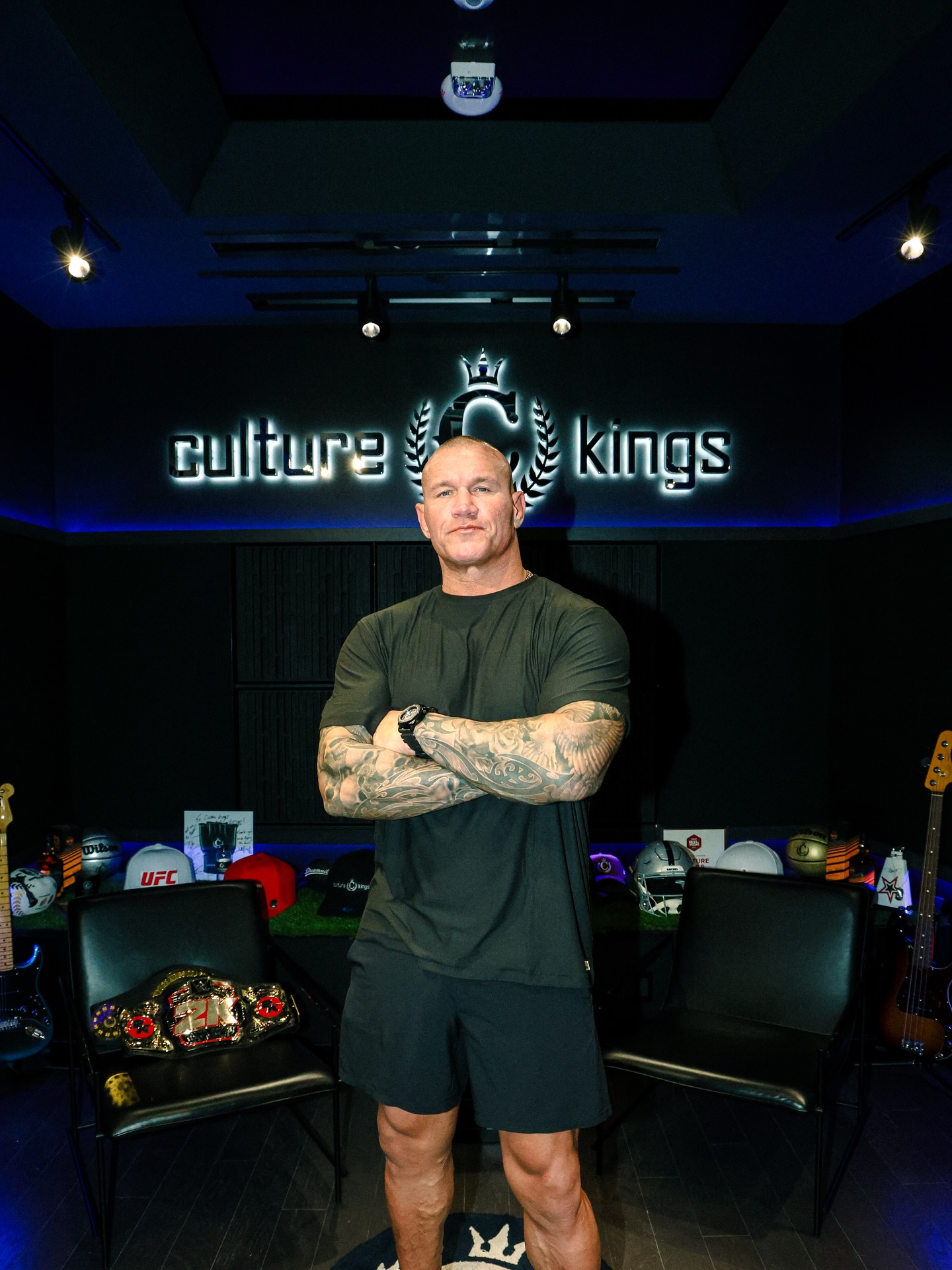 @randyorton took over Culture Kings Las Vegas🤯 
WrestleMania weekend at Culture Kings never misses🔥 

#randyorton #wwe #wrestlemania #culturekings