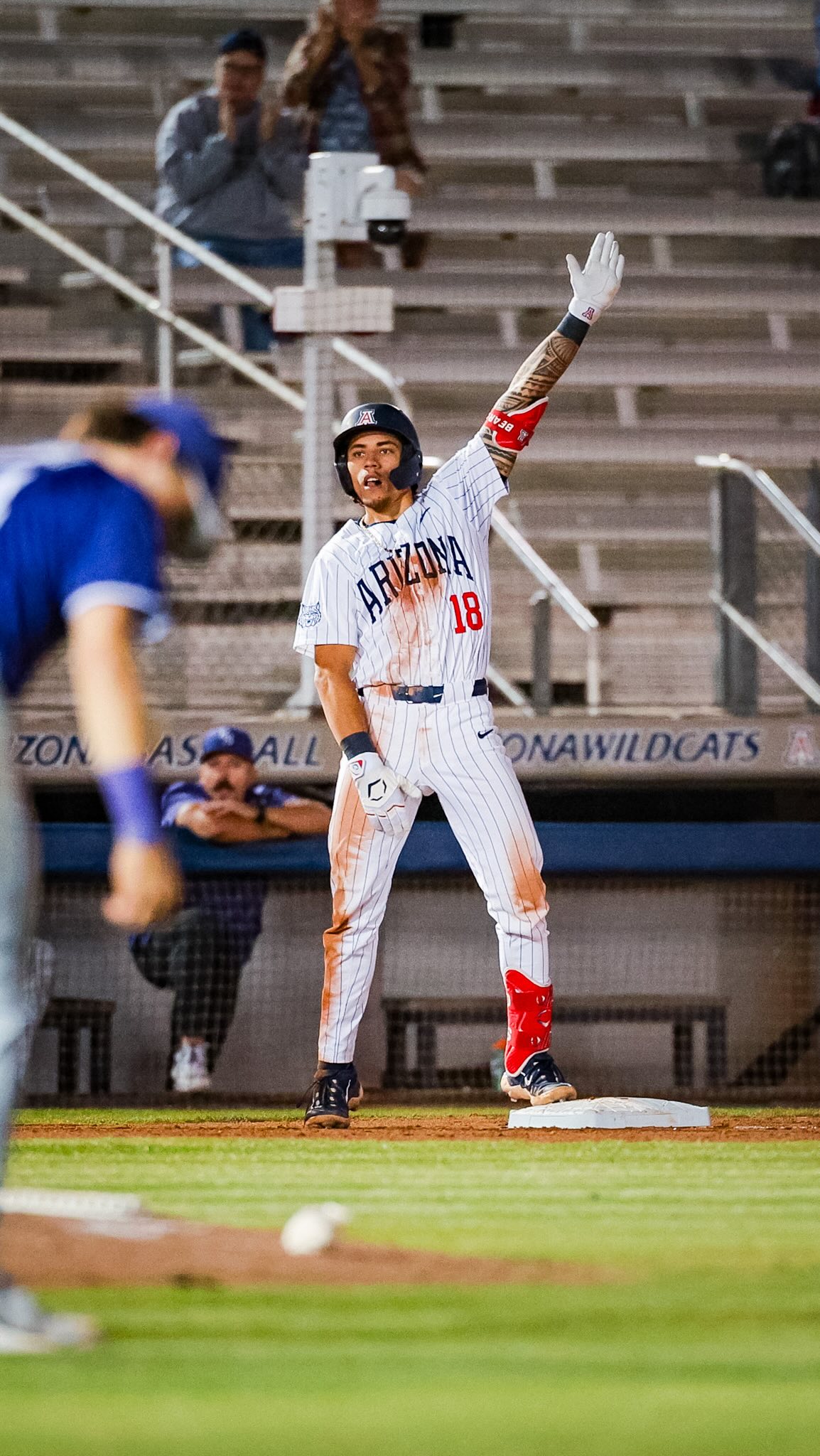 𝗛𝗜𝗠 🗣️

Beau Sylvester ropes an RBI triple to the wall to put Arizona ahead and extend his hitting streak to 8 straight games 💪