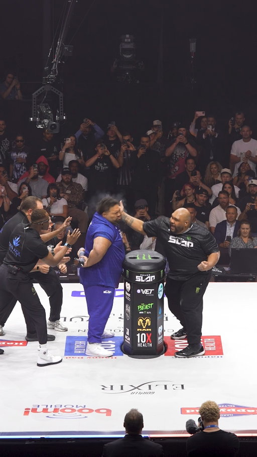 Super Heavyweights got active TONIGHT 💪

Split Decision. Did the judges get it right?👀