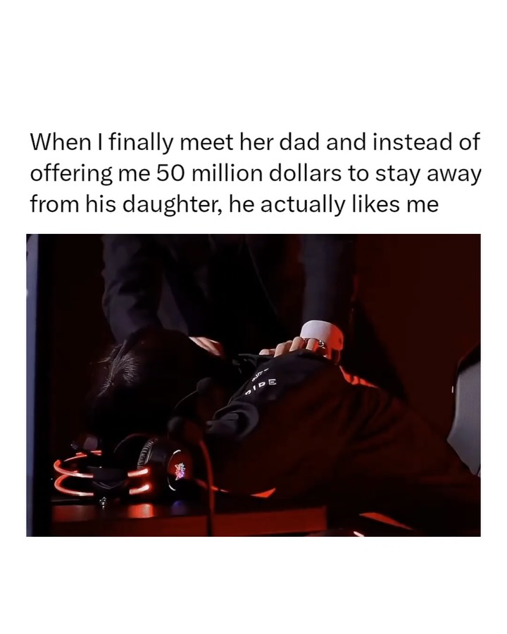 The internet has found its new favorite emotional support athlete 😭

A seven-second clip posted April 17 from a Korean esports event is blowing up online. It shows a pro player in a Red Bull jacket getting held down and force-fed what looks like strong soju after losing a challenge, before breaking down on stage in pure heartbreak.

with names like Molecule and Valorant caster Colin calling it peak esports content. Fans are turning it into memes, GIFs, and using it to describe painful losses like T1’s recent LCK upset. Somehow dramatic, hilarious, and way too relatable at the same time.

#Esports #Gaming #Viral