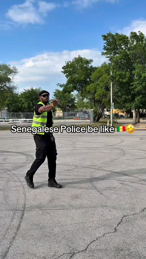 Senegalese police 🇸🇳🤣 #jimtelli #comedy #senegal