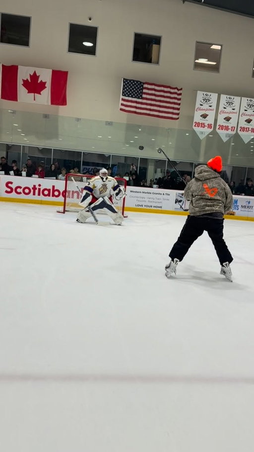 What a time @playhockeyna 🤯🤯🤯🤯