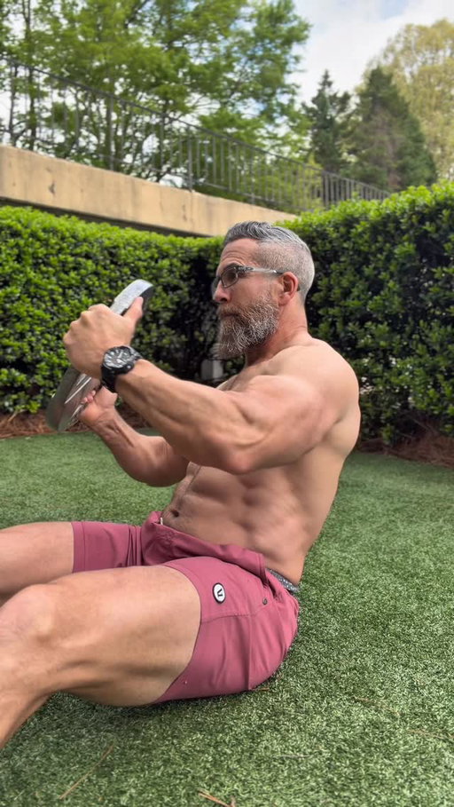 Sharpening the Love Handles Russian Style🤙🏼

Full Program in bio. Let’s go!

#coreworkout #abs #summer