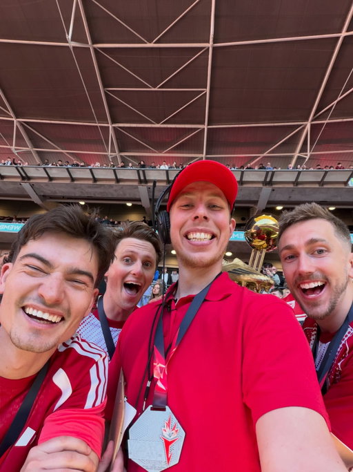 WHAT A MOVIEEEEEE! thank you @sidemen , thank you everyone who donated. Insane day. I SCORED AT WEMBLEY!!!!!
