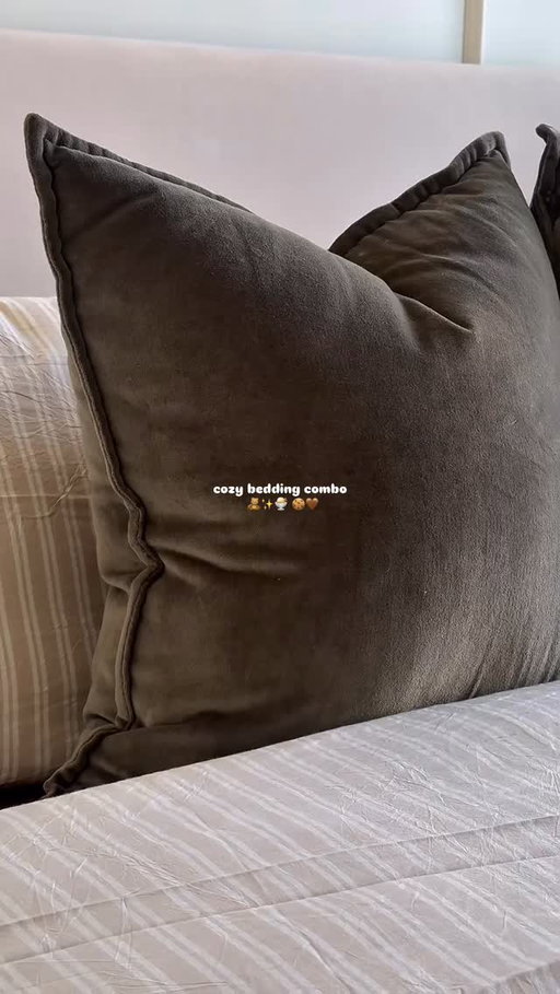 nothing better than fresh bedding 🍨✨🤎 - comment link & I’ll send it to your dms 💌

#bedding #bedroominspo #home
