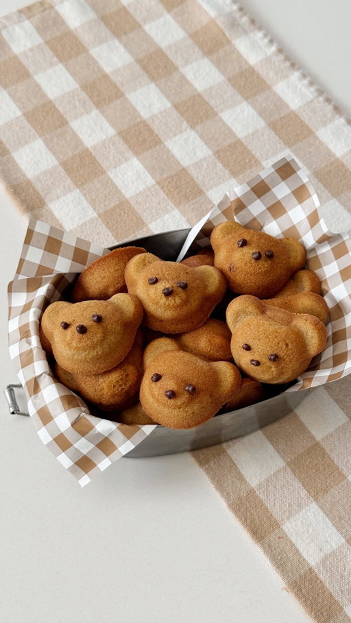 all recipes you see here are available on my new website 🫶 see you there at betweenspoonfuls.com 🍞🍓🍰 new recipes will be posted weekly!! 

#kawaiifood #homecafe #miffy #matcha