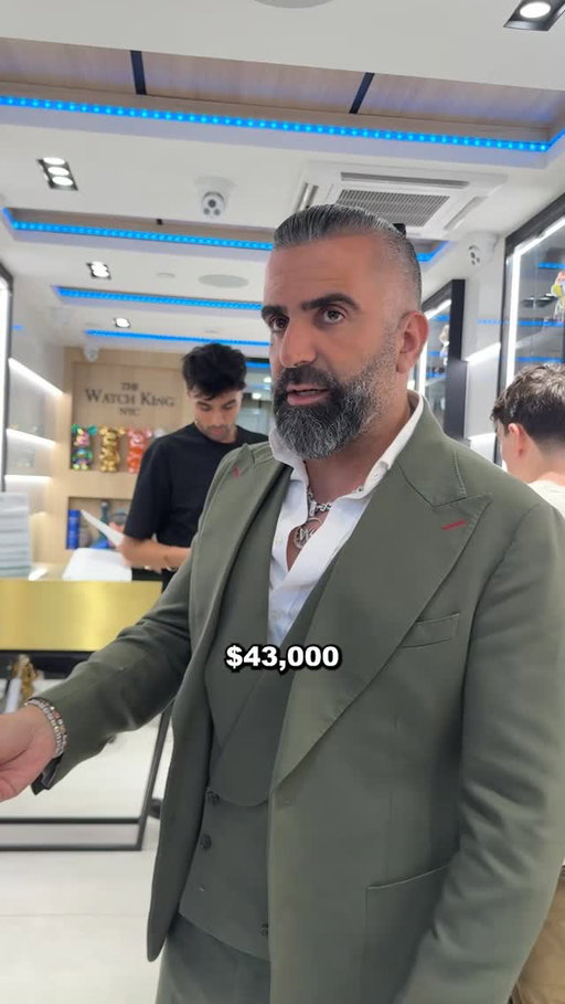 IS THAT ROSE GOLD 😂😂

#watch #watchcollector #jewelry #watchmania #viral