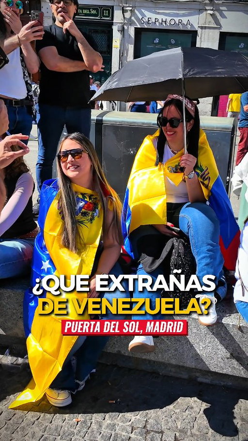 🇻🇪 Le preguntamos a varios venezolanos qué es lo que más extrañan de su país… y las respuestas nos dejaron sin palabras. ¿Tu que extrañas? Te leo 👇

EPA y sígueme en @vzlanoporespana min cuenta de respaldo 😂😅

✨ Esto fue aquí, en la Puerta del Sol, mientras esperábamos a María Corina Machado… emociones reales, historias que duelen y recuerdos que nunca se olvidan.