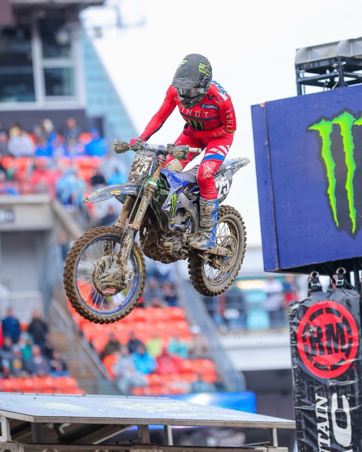 FULL SWEEP IN CLEVELAND 😮‍💨 @StarRacingYamaha 

@natethrasher25, @landengordon18 & @cole17davies go 🥇🥈🥉 to land a full podium at Round 14 of @SupercrossLIVE. 

#MonsterEnergy #SupercrossLIVE #Supercross