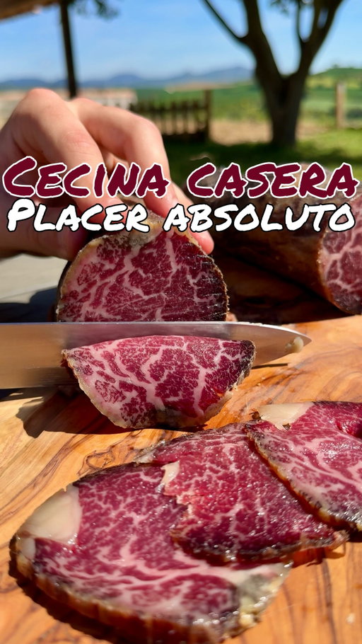🐂CECINA CASERA🐂
“Placer absoluto”

No sé si alguna vez lo has pensado, pero esto lo tienes que hacer en casa. Depende del corte puedes ahorrarte un dinero y queda espectacular.

Si queréis probar con cerdo tenéis otro vídeo subido en mi perfil.
¿Te ha gustado? Sígueme para más.