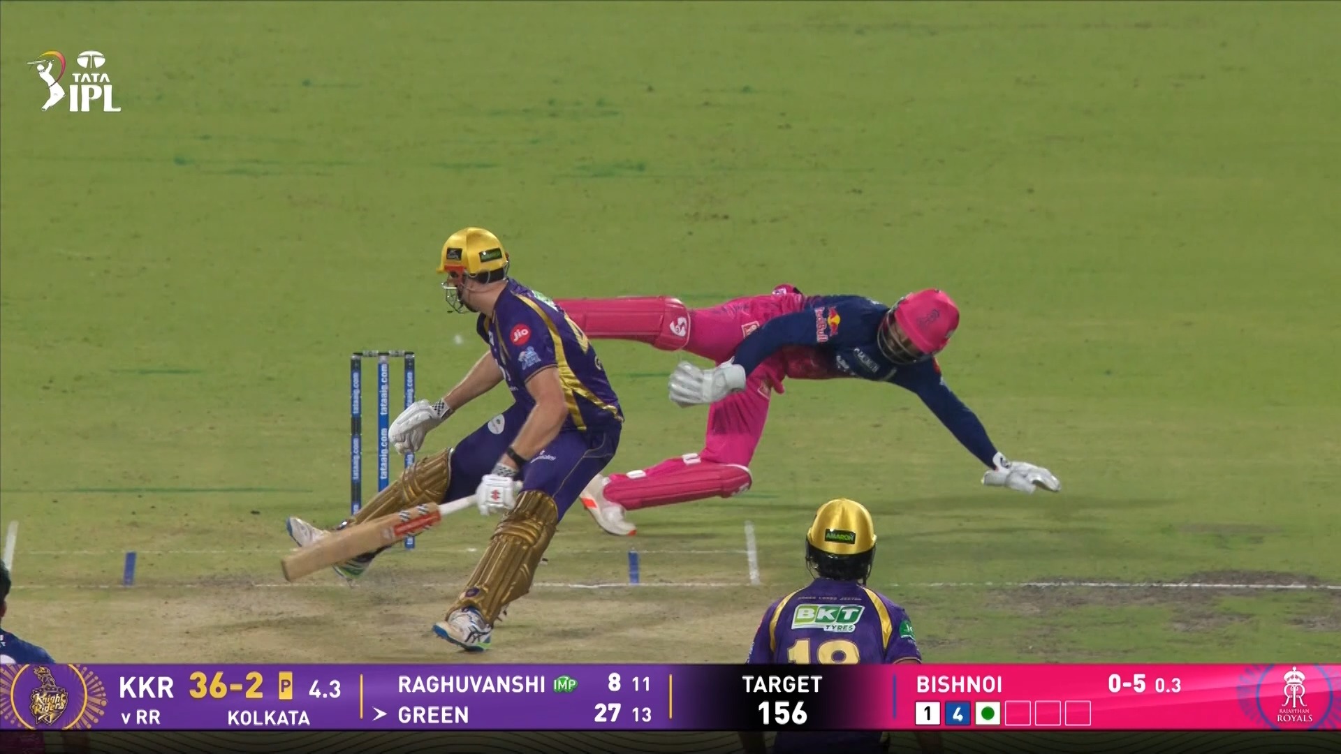 THAT’s SOME STUMPING! 🤯

🎥 Dhruv Jurel off balance & diving away from the stumps but hits the target 🎯

#TATAIPL | #KhelBindaas | #KKRvRR | @dhruvjurel