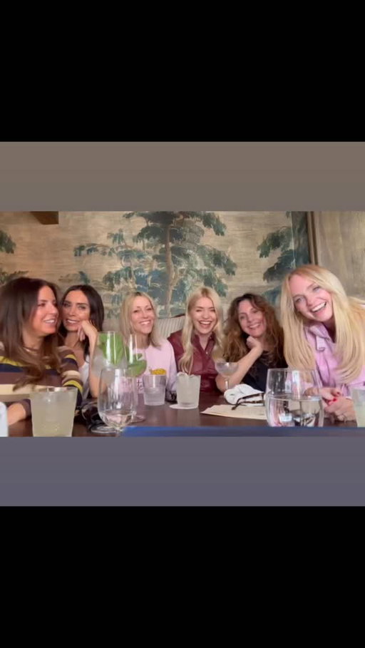 As Carrie Bradshaw said… They say nothing lasts forever; dreams change, trends come and go, but friendships never go out of style. ❤️✨. Love my girls…@nicoleappleton @shishib @emmaleebunton @christinelampard @hollywilloughby #demetz