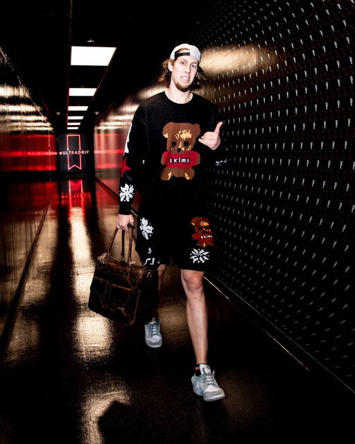 Wishing @kellyolynyk  a big HAPPY BIRTHDAY today! 🎉🙌