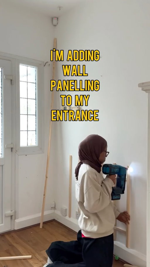Not me, wall panelling again 👀. How very unoriginal 😂 My entrance makeover is coming together slowly but , 12300 paint samples later and im still unsure which colour to paint the wall panelling …. Dusty pink or olive green? What do you think?