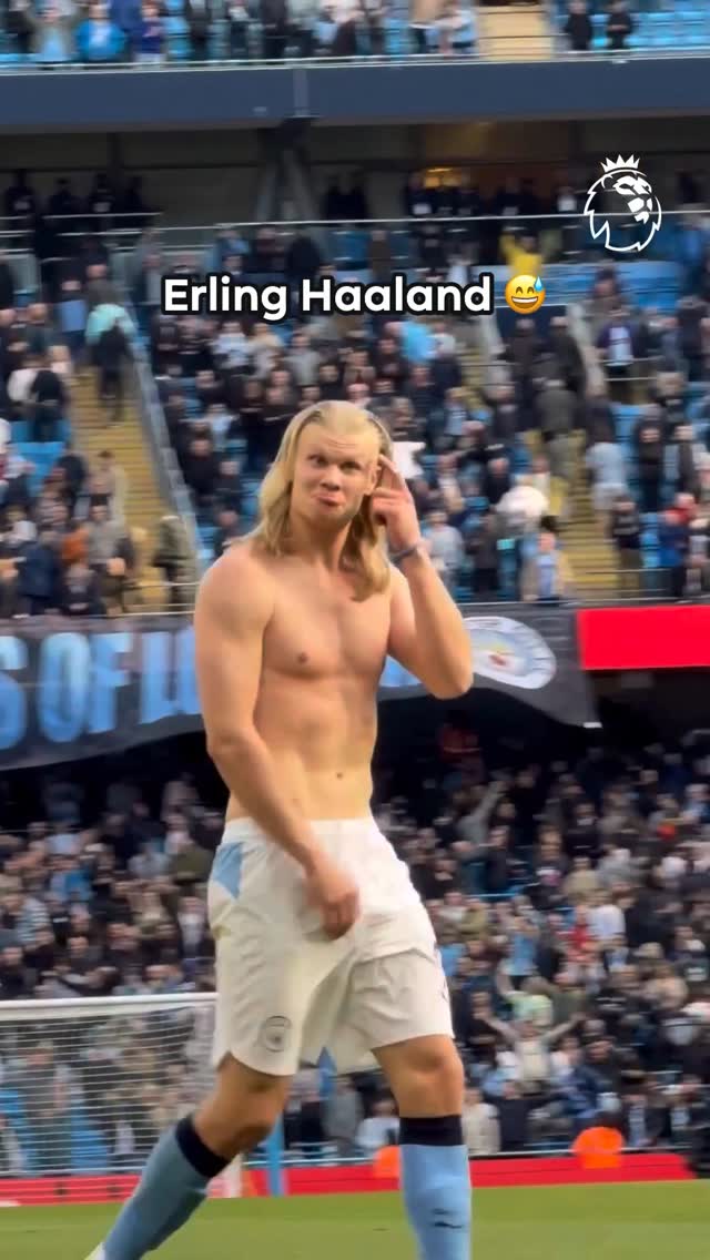 Who is Erling Haaland pointing at?