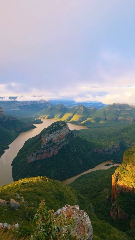 still can’t believe this is in South Africa 🤯

SAVE this epic place to your travel bucketlist because 📍Blyde River Canyon is the largest green canyon in the WORLD and the views are absolutely worth it 🤩✨

there is so much to explore in South Africa, make sure to follow @monicaroams for more travel adventures!🌎🦋SA travel guide coming SOOON🥹🤓

#southafricatravel #blyderivercanyon #exploresouthafrica #naturelove #exploretheoutdoors #southafrica