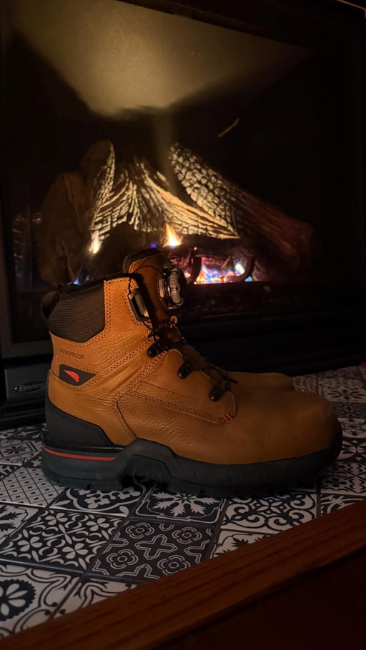 #RedWingPartner The new @RedWingWork IronFlex boots work just as hard as I do, which matters when you’re working in conditions like these. @BOAFitSystem #TheMexicanCarpenter #IronFlex