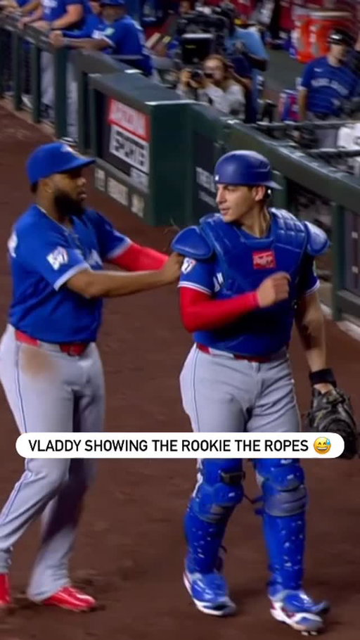Guerrero Jr. had to let Valenzuela know that’s his ball 😂