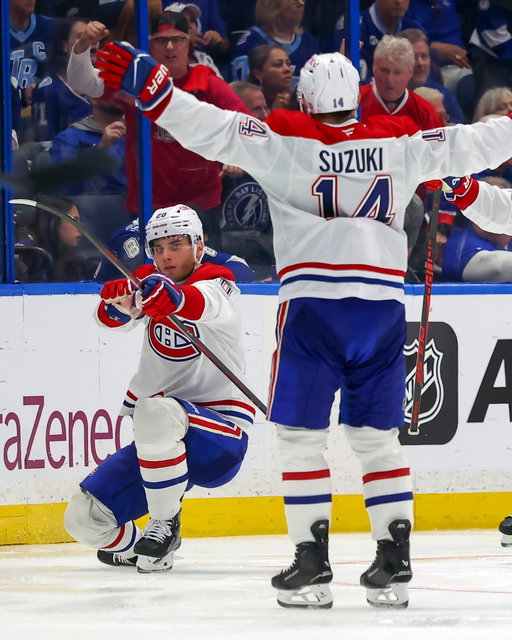 TOUR DU CHAPEAU ET VICTOIRE DE JURAJ SLAFKOVSKY

JURAJ SLAFKOVSKY HAT TRICK OVERTIME WINNER

#GoHabsGo