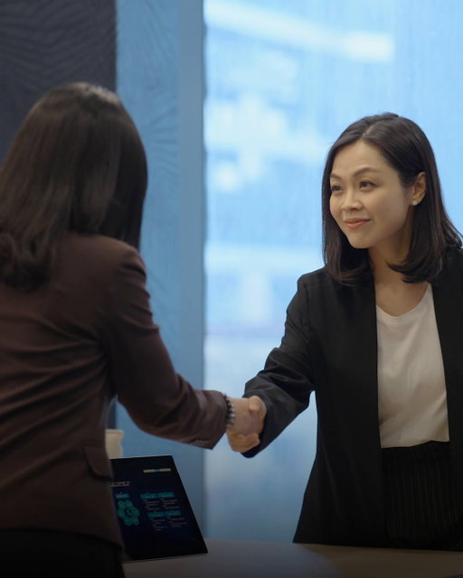 Beyond capital, building a logistics empire requires a partner you can rely on. 

Meet Andy Yang, co-founder and CFO of Yuancang. With ambitions to grow her logistics business into  a multi-billion enterprise, Andy shares how Standard Chartered’s global network  and comprehensive suite of solutions have supported the company's growth journey. 

At Standard Chartered, we help to connect clients to growth opportunities around the world, combining our international network with deep sector and market expertise.

Learn more: Link in stories.

#GBAxASEAN #ASEAN #GreaterBayArea #SMEBanking