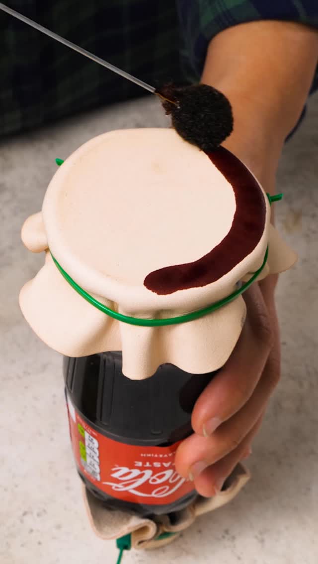 Finally a stylish way to carry your drinks 🥤👜

 #lifehacks #designideas