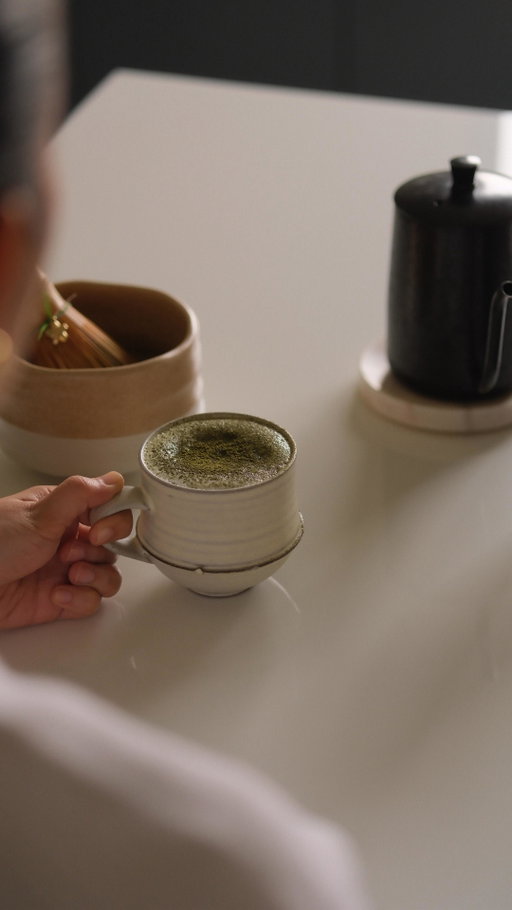 In a day that moves too fast, this is a small reminder to slow down.

Whisk. Pour. Breathe.

A simple ritual, one that invites you to take your time.

Discover our handcrafted Chawan and Wanari cup featured in this reel on Shopee.