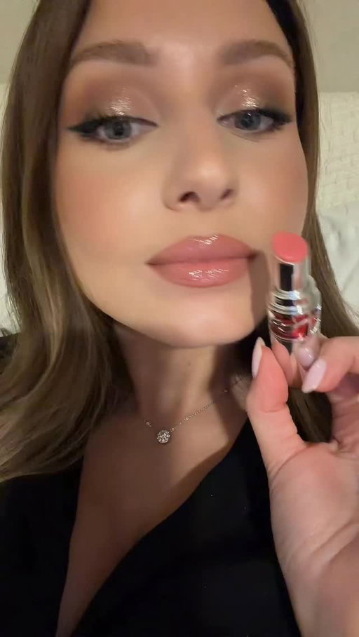 So many people asked for this lip combo in my previous video, I had to share before the Sephora sale ends! ✨Linked in my bio! ♥️
@makeupforever Artist Color Pencil Wherever Walnut 
@yslbeauty Candy Glaze 18 Bubble Gum
.
.
.
.
.
.
.
#yslcandyglaze #whereverwalnut #glossylip