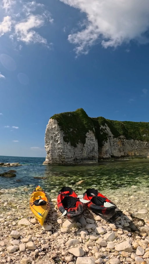 Send this to who you’d spend summer here with 🧚

📌 Make sure you SAVE this for your own trip and follow @thenomadsyouknow for more underrated destinations and handy travel guides. 

Whilst southern Europe is great, during summer it’s honestly overrated (in our opinion). We absolutely love spending summer in England, and our favourite corner of the country to visit is the Southwest. 

Cornwall, Devon and Dorset have beaches to rival the Med, the sweetest villages, breathtaking national parks and coastlines too. 

Here’s some of our favourite spots to add to your list in England’s Southwest corner 👇🏼

Cornwall
🏴󠁧󠁢󠁥󠁮󠁧󠁿 St Michael’s Mount 
🏴󠁧󠁢󠁥󠁮󠁧󠁿 Perranporth Beach 
🏴󠁧󠁢󠁥󠁮󠁧󠁿 Mousehole 
🏴󠁧󠁢󠁥󠁮󠁧󠁿 St Ives 
🏴󠁧󠁢󠁥󠁮󠁧󠁿 Porthcurno Beach 
🏴󠁧󠁢󠁥󠁮󠁧󠁿 Wheal Coates 
🏴󠁧󠁢󠁥󠁮󠁧󠁿 Bedruthan Steps 

Devon 
🏴󠁧󠁢󠁥󠁮󠁧󠁿 Saunton Sands 
🏴󠁧󠁢󠁥󠁮󠁧󠁿 Exmoor National Park 
🏴󠁧󠁢󠁥󠁮󠁧󠁿 Maceley Cove 
🏴󠁧󠁢󠁥󠁮󠁧󠁿 Clovelly 
🏴󠁧󠁢󠁥󠁮󠁧󠁿 Broadsands Beach 
🏴󠁧󠁢󠁥󠁮󠁧󠁿 Salcombe 
🏴󠁧󠁢󠁥󠁮󠁧󠁿 Lynton & Lynmouth 
🏴󠁧󠁢󠁥󠁮󠁧󠁿 Hartland Peninsula 

Dorset 
🏴󠁧󠁢󠁥󠁮󠁧󠁿 Durdle Door 
🏴󠁧󠁢󠁥󠁮󠁧󠁿 Lulworth Cove 
🏴󠁧󠁢󠁥󠁮󠁧󠁿 Old Harry’s Rocks 
🏴󠁧󠁢󠁥󠁮󠁧󠁿 Golden Cap 
🏴󠁧󠁢󠁥󠁮󠁧󠁿 Seatown
🏴󠁧󠁢󠁥󠁮󠁧󠁿 Lyme Regis 
🏴󠁧󠁢󠁥󠁮󠁧󠁿 Studland Bay 

‼️ To avoid peak summer, we suggest visiting in June/early July or end of August/September. 

Have you ever dreamt about summer in England? 
•
•
•
•
#englishsummer #uktravel #southwestengland #bucketlistadventures #travelguide