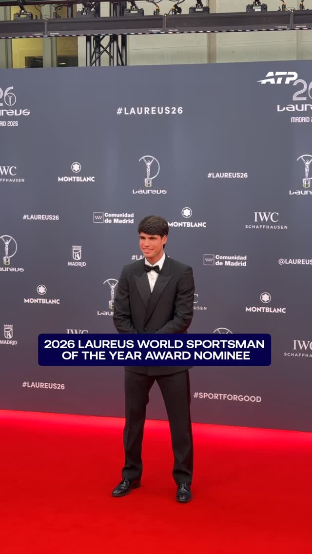 All smiles on the red carpet 🎥🤩

@carlitosalcarazz | #Laureus26