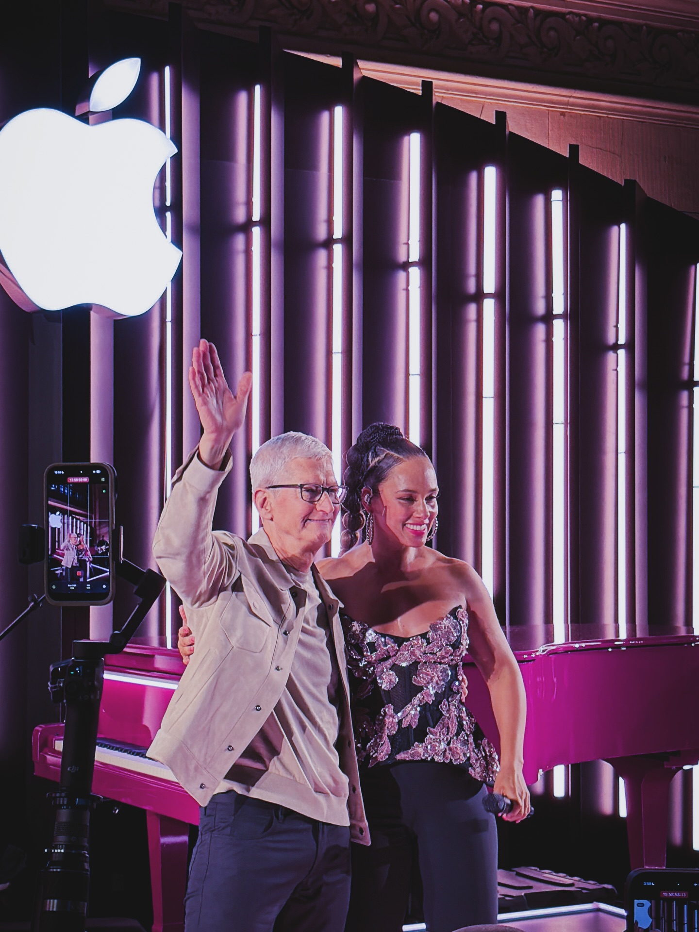 Wow big news! Apple just announced their new CEO (sorry friends it’s not me 😂)

Tim Cook will become executive chairman of Apple’s board of directors and John Ternus who is currently the senior vice president of Hardware Engineering will become be the new CEO September 1, 2026!!!

Gotta get ready for the new iPhone and a new Apple CEO?!