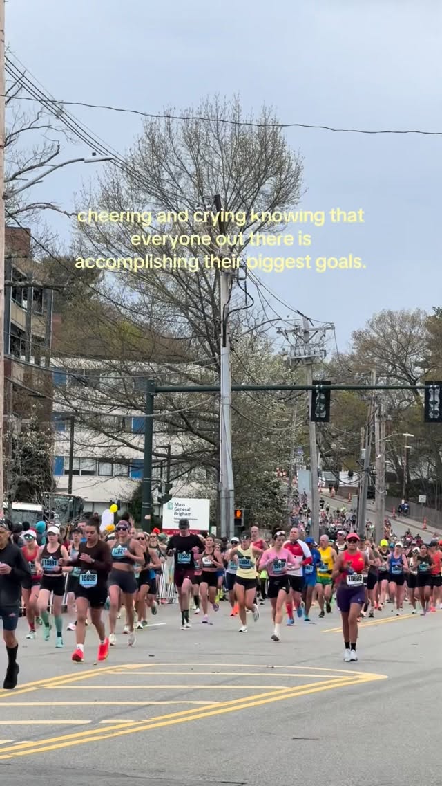 i love the boston marathon 
.
.
.
#run #runner #running #marathon #bostonmarathon