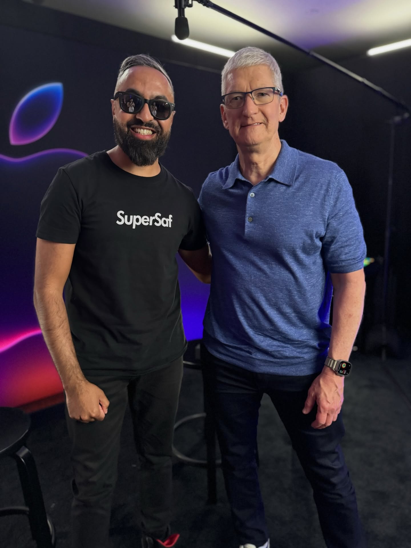 BIG NEWS: Apple has announced that Tim Cook will be stepping down as Apple CEO after nearly 15 years to become Apple Executive Chairman.

He will be replaced by John Ternus, currently Senior Vice President of Hardware Engineering.

Effective on 1 September, 2026.

#Apple #TimCook #JohnTernus