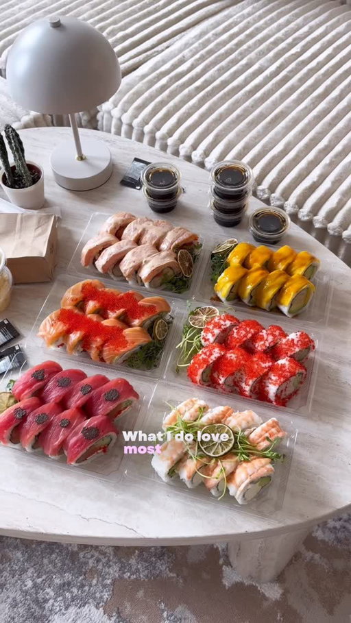 🤭P.S. Order sushi and pick it up yourself, because it’s always the best price for you! @sushime_sd 

#sushiedmonton #sushime