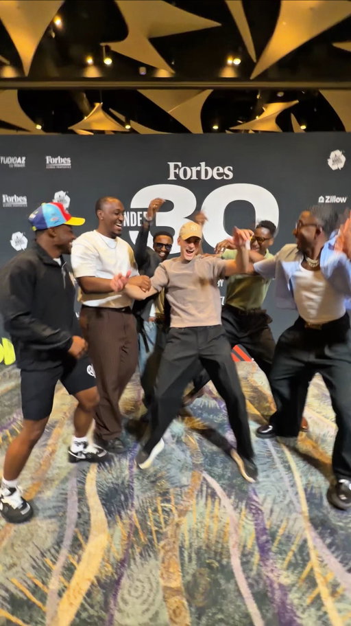 And we can dance. 🤣

#blackexcellence #friendshipgoals #forbes30under30