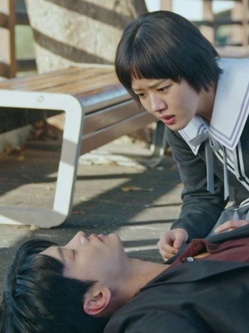 Bayangin kamu udah cakep, mau berangkat kerja, tau-tau dikasih hadiah sama merpati 😭

🎬: Absolute Value of Romance (Kim Hyang Gi, Cha Hak-yeon)