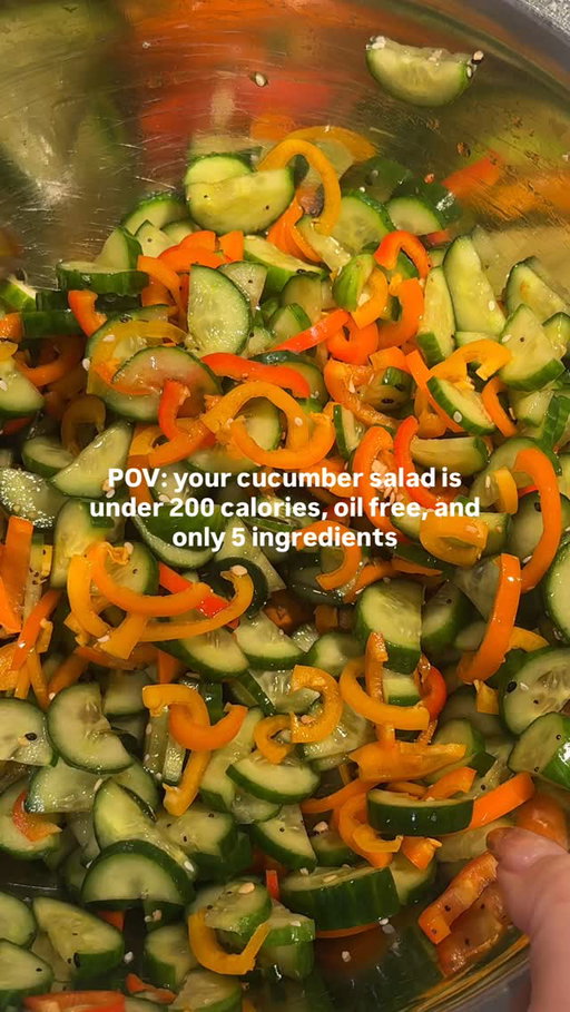 FOLLOW FOR MORE EASY HEALTHY RECIPES! 

CUCUMBER & PEPPER SALAD

MACROS
183 cals | 8.3g protein | 21.2g net carbs | 0g fat | 4g fiber

16 oz Persian cucumbers
4 oz sweet mini peppers
2 tbsp soy sauce
2 tbsp rice vinegar
1 tbsp everything but the bagel seasoning

#cucumbersalad #mealprep #plantbased #macrofriendly #oilfree