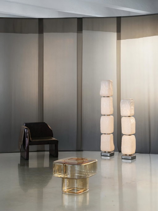 During Milan Design Week, Linde Freya Tangelder presents ‘Fluid Re-Collection’ in collaboration with Cassina at 10 Corso Como.

The exhibition offers a versatile view on the designer’s world, merging craftsmanship and industry in a dialogue between ancient and contemporary techniques.

Linde’s artistic approach is layered on different scales through several disciplines; from the installation’s scenography to the study models and unique or limited-edition pieces that sit alongside the serially produced furniture and lighting designed for Cassina.

Fragments of different worlds are uncovered using semi-transparent foils, recalling the material that she uses to cover work zones in her atelier. This reference to the gesture of craft and production unfolds in phases within the exhibition, recollecting Linde’s unique approach and opening new perspectives.

Visit it at 10 Corso Como Milan.

April 21st - 26th, 2026
10 am - 8.30 pm

Photo Credits: @elinewillaert 

#FluidReCollection #LindeFreyaTangelder #Cassina #10CorsoComo #MilanDesignWeek2026