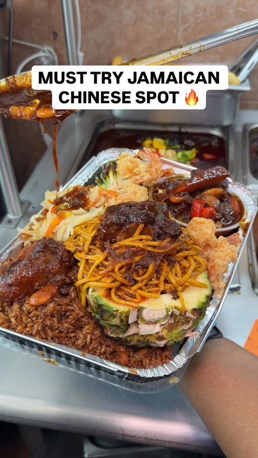 An absolute must try @flaminwokbronx & the big back trays goes crazy 😤🔥

#jamaican #chinesefood #nyceats #asmr #food