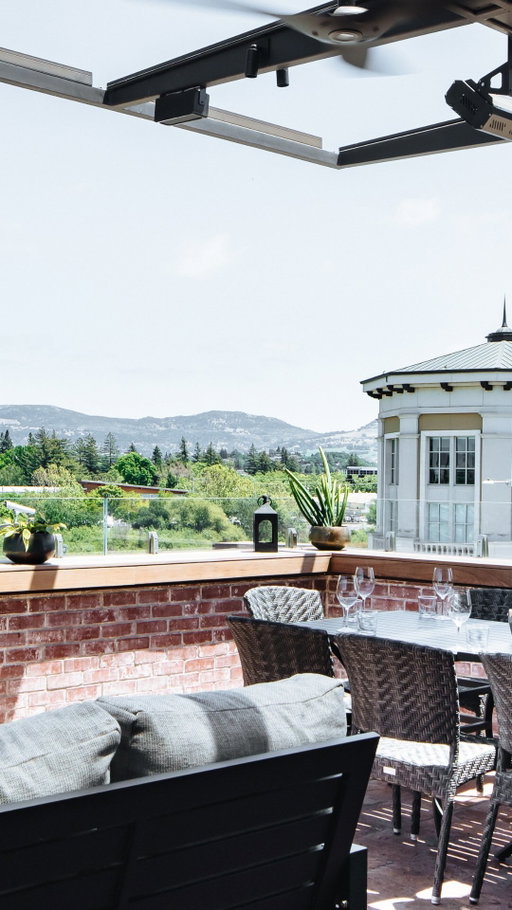 DOWNTOWN NAPA: Tickets in bio 🔗 

Join us for Boots on the Rooftop with @dancingwithrachelr 🤠 Line dancing, country music and wine starting at 8pm🍷 

All levels welcome, 21+